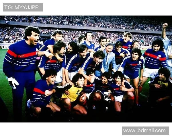 世界足球史上最伟大球星的传奇与荣耀:从技术到精神的全方位解析 世界足球史上最伟大球星的传奇与荣耀:从技术到精神的全方位解析