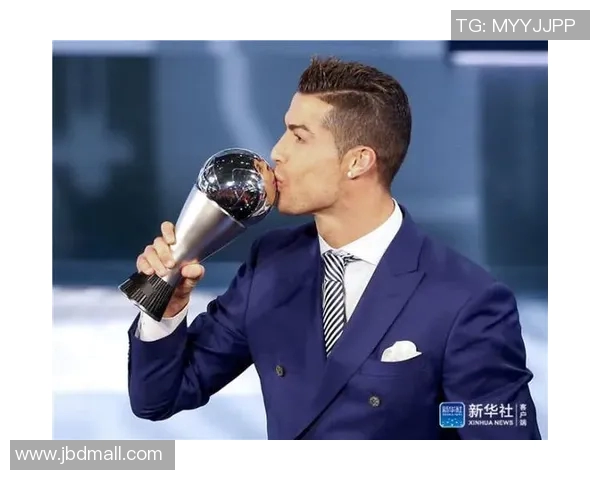 以足球封王的传奇球星们如何创造辉煌并定义时代成就