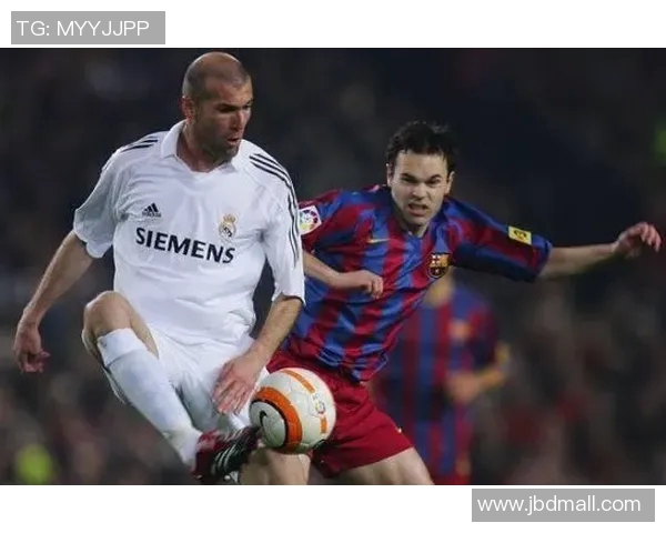 哈维:从球场巨星到战术大师的传奇蜕变之路 哈维:从球场巨星到战术大师的传奇蜕变之路