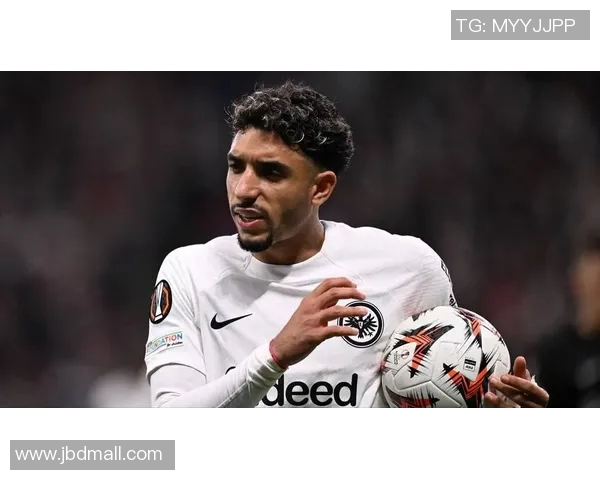 足球场球星佩戴面具的多重意义与影响解析