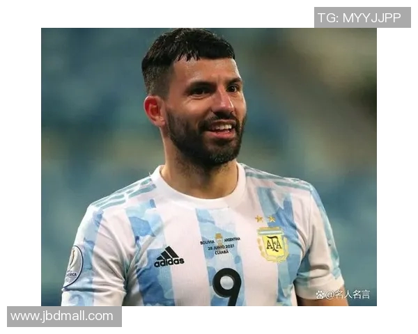 历届足球球星17号代表人物盘点及其传奇表现回顾 历届足球球星17号代表人物盘点及其传奇表现回顾