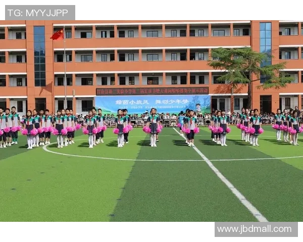 大头小人化身绿茵英雄演绎足球巨星独特风采