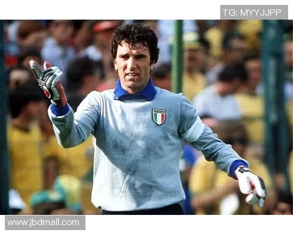 足球传奇人物盘点：你一定要知道的世界级球星及其辉煌历史